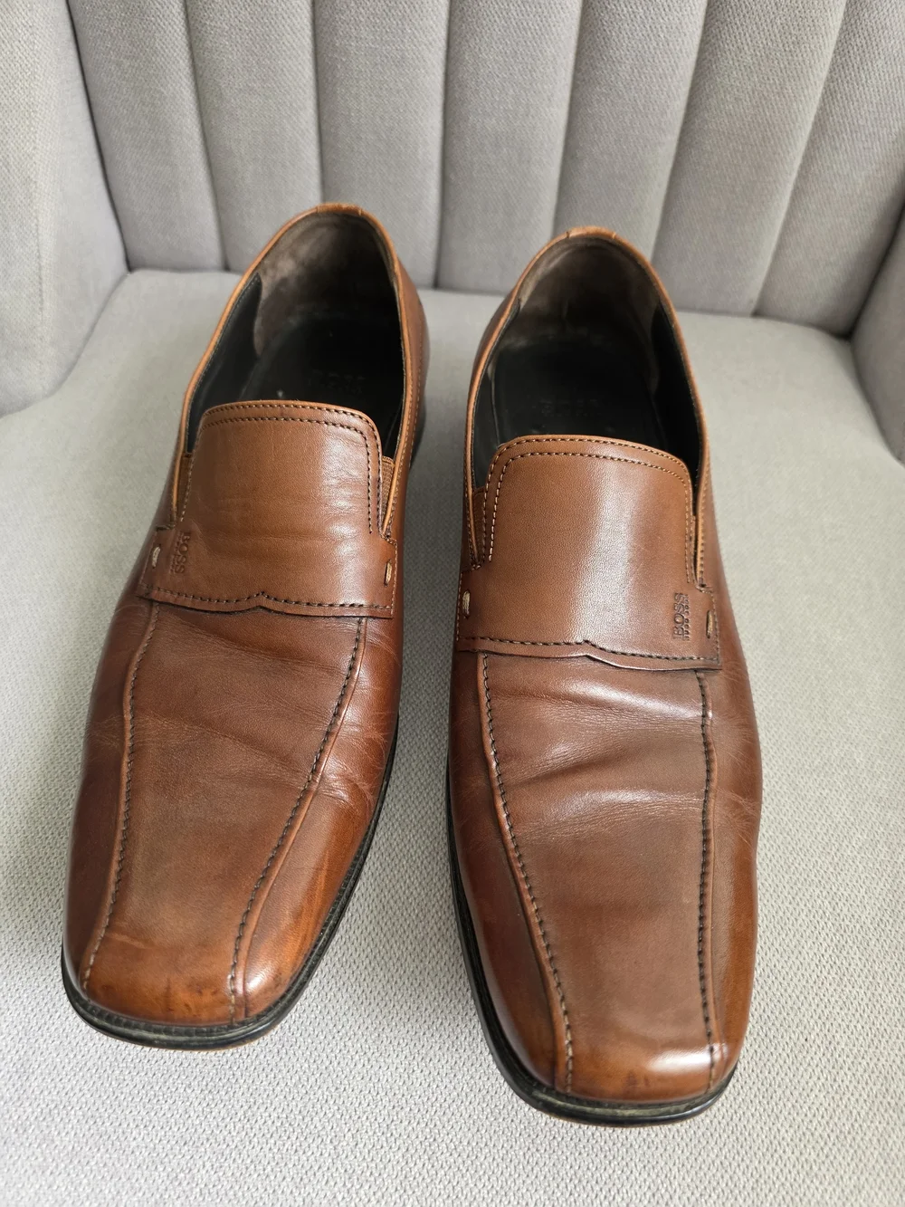 Boss Hugo Boss Men's Tan Brown Leather Slip-On Loafers 9.5 Used.